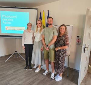 AFFC 1. workshop - zleva místostarostka Lucie Malecká, poradkyně projektu Zdeňka Marie Čerlasov, starosta Jiří Drobný, zastupitelka Marcela Vajcová